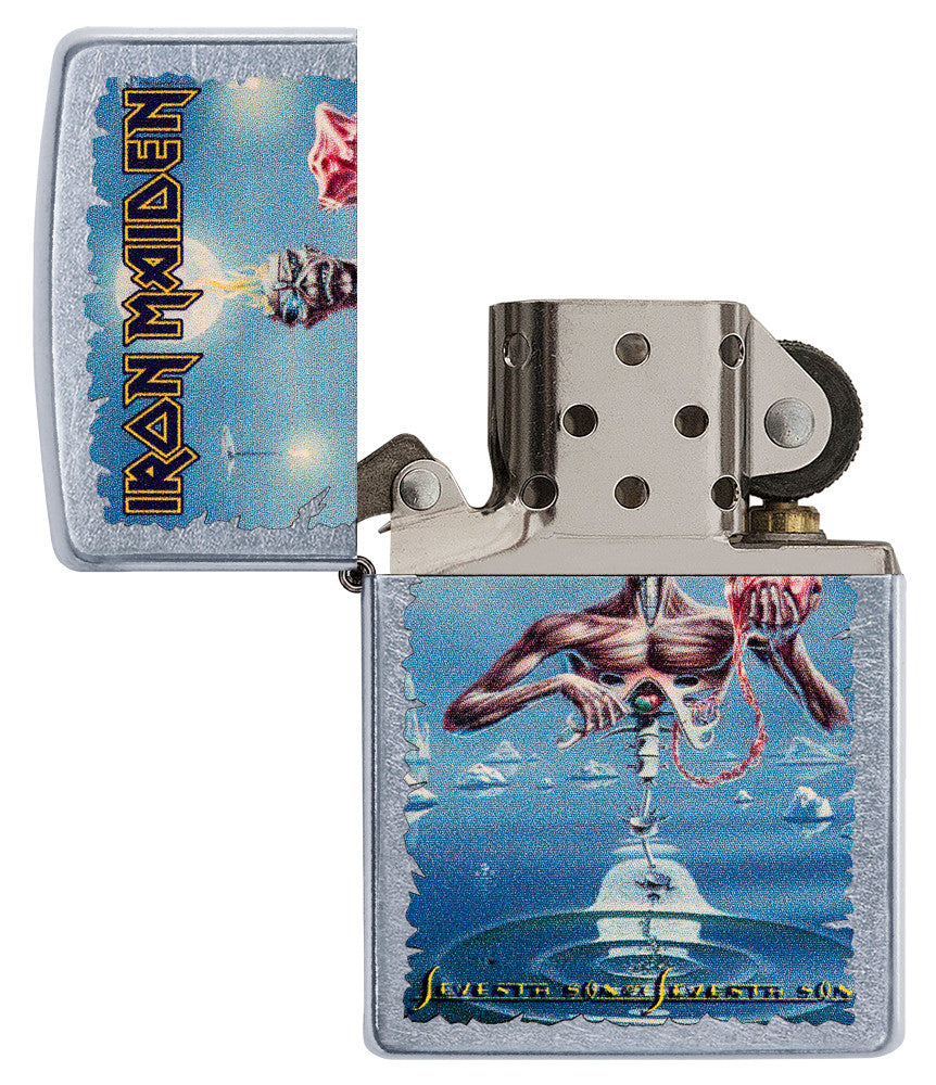 Vue de face du briquet tempête Zippo Iron Maiden éteint, sans flamme