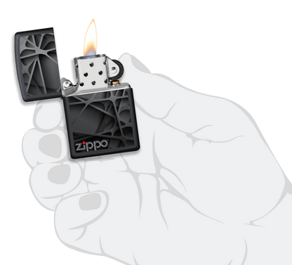 Briquet tempête Zippo Black Abstract Design dans une main pour représenter la taille du briquet